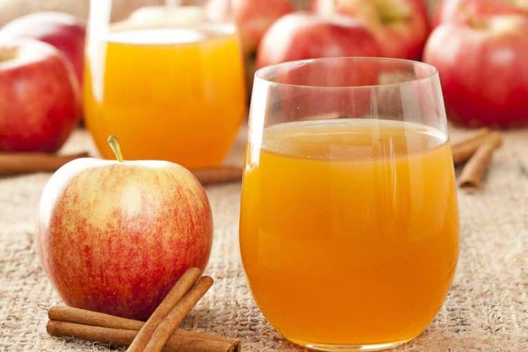 Does Apple Juice Have Caffeine: No, 0mg!